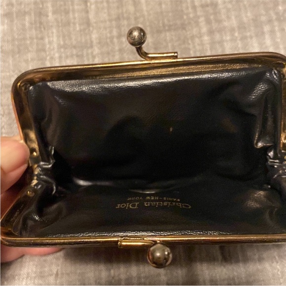 Dior KissLock Coin  Pouch - Picture 6 of 8